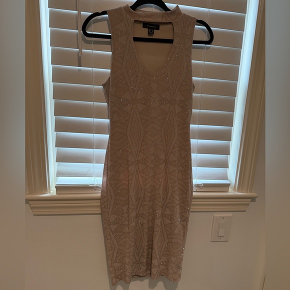 ✨🪩 Nude sparkle bodycon midi dress - great condition!! Bought in London! - Picture 2 of 4